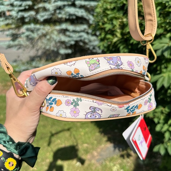 Sanrio x Loungefly Hello Kitty and Friends Crossbody Bag NWT - Picture 7 of 7